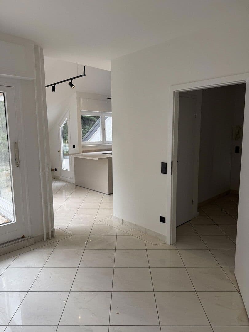 Pronájem bytu 3+1 121 m², Berlin, Berlín Pronájem bytu 3+1 121 m², Berlin, Berlín