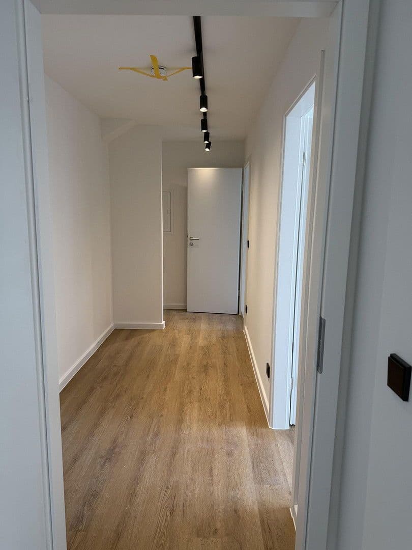 Pronájem bytu 3+1 121 m², Berlin, Berlín Pronájem bytu 3+1 121 m², Berlin, Berlín