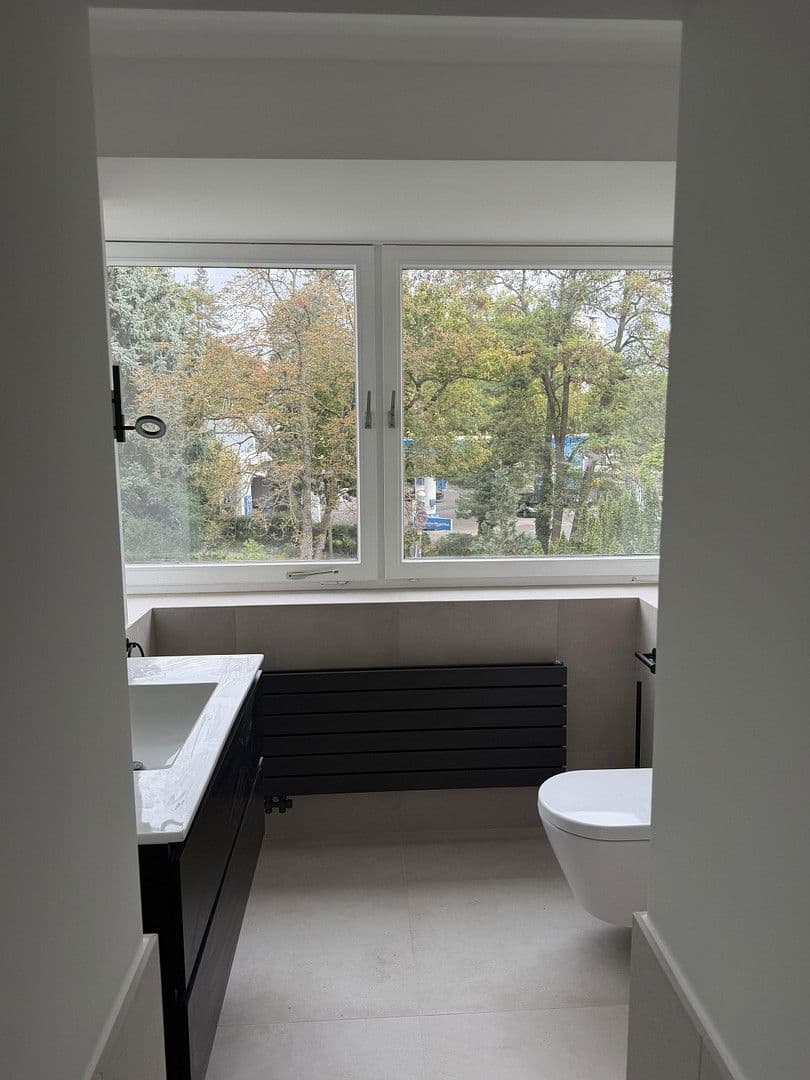 Pronájem bytu 3+1 121 m², Berlin, Berlín Pronájem bytu 3+1 121 m², Berlin, Berlín