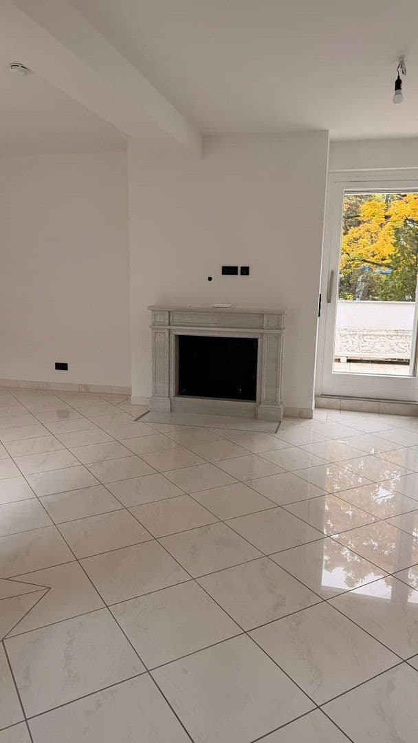 Pronájem bytu 3+1 121 m², Berlin, Berlín Pronájem bytu 3+1 121 m², Berlin, Berlín