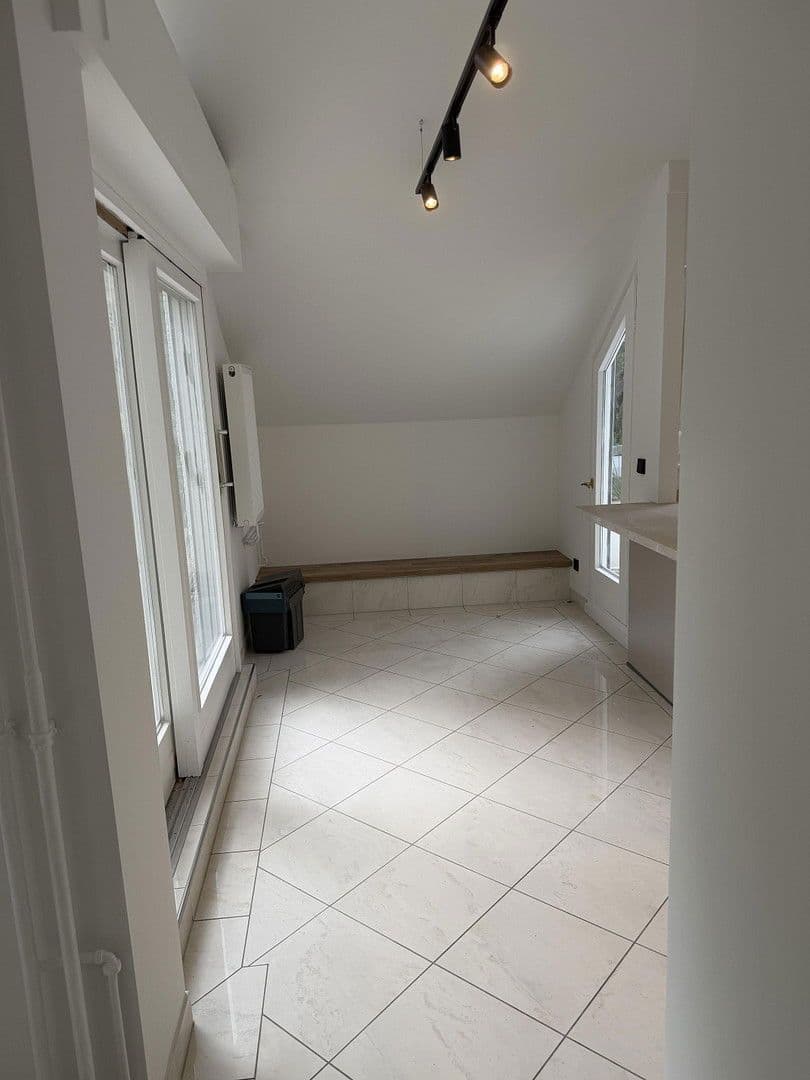 Pronájem bytu 3+1 121 m², Berlin, Berlín Pronájem bytu 3+1 121 m², Berlin, Berlín