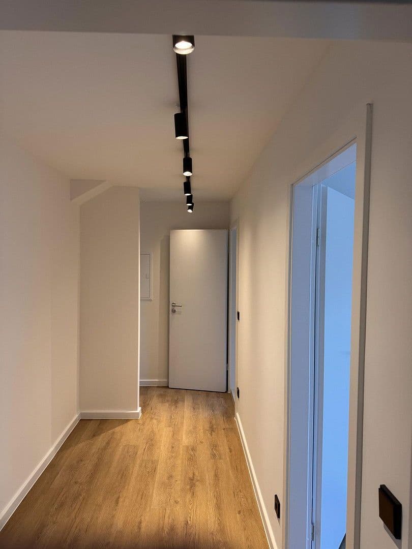 Pronájem bytu 3+1 121 m², Berlin, Berlín Pronájem bytu 3+1 121 m², Berlin, Berlín