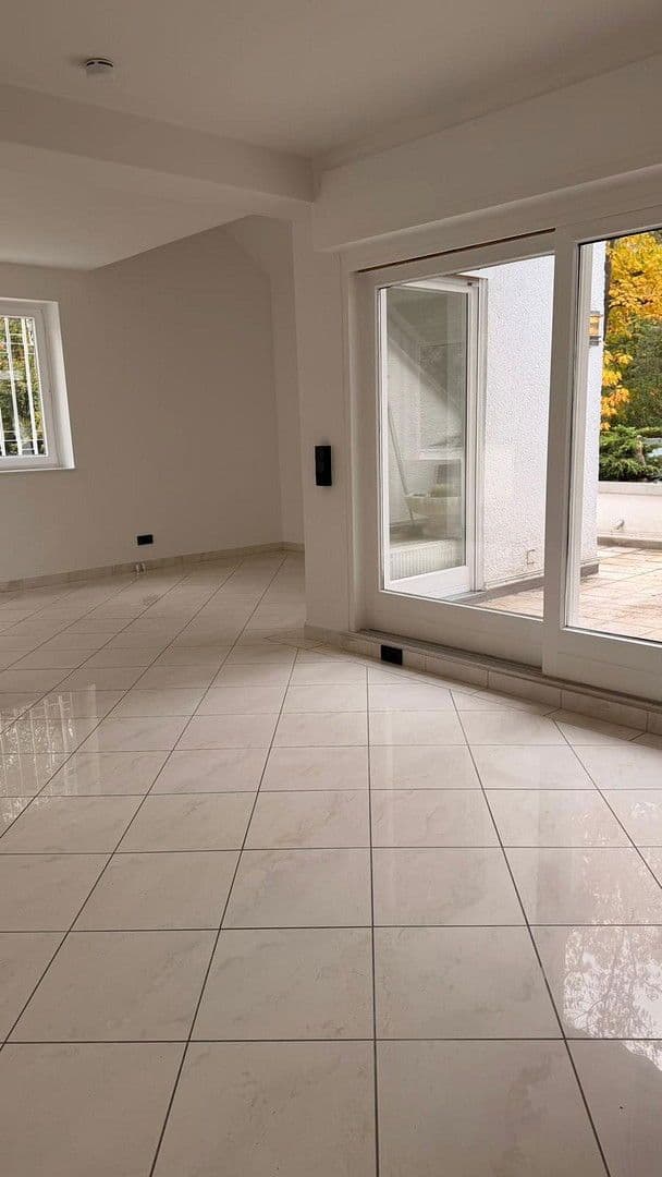 Pronájem bytu 3+1 121 m², Berlin, Berlín Pronájem bytu 3+1 121 m², Berlin, Berlín