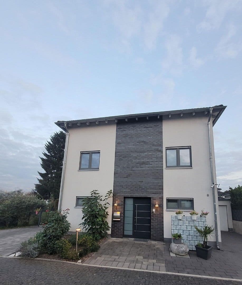 Prodej domu 179 m², pozemek 446 m², Gartenstr. 62, Herne, Severní Porýní-Vestfálsko Prodej domu 179 m², pozemek 446 m², Gartenstr. 62, Herne, Severní Porýní-Vestfálsko