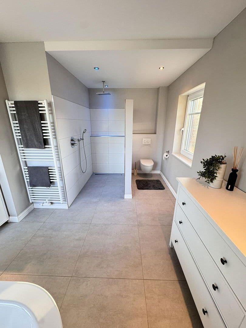 Prodej domu 280 m², pozemek 2.360 m², Börnsen, Šlesvicko-Holštýnsko Prodej domu 280 m², pozemek 2.360 m², Börnsen, Šlesvicko-Holštýnsko