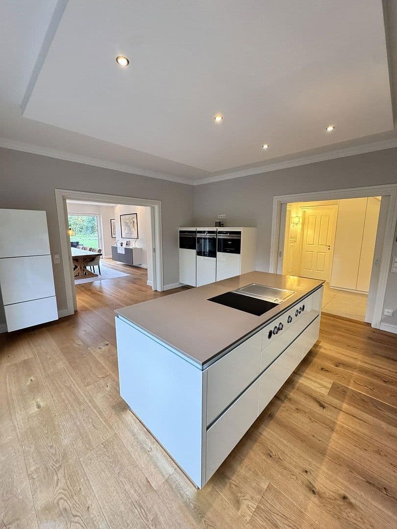 Prodej domu 280 m², pozemek 2.360 m², Börnsen, Šlesvicko-Holštýnsko Prodej domu 280 m², pozemek 2.360 m², Börnsen, Šlesvicko-Holštýnsko