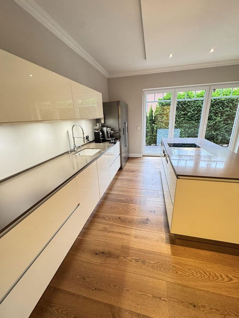 Prodej domu 280 m², pozemek 2.360 m², Börnsen, Šlesvicko-Holštýnsko Prodej domu 280 m², pozemek 2.360 m², Börnsen, Šlesvicko-Holštýnsko