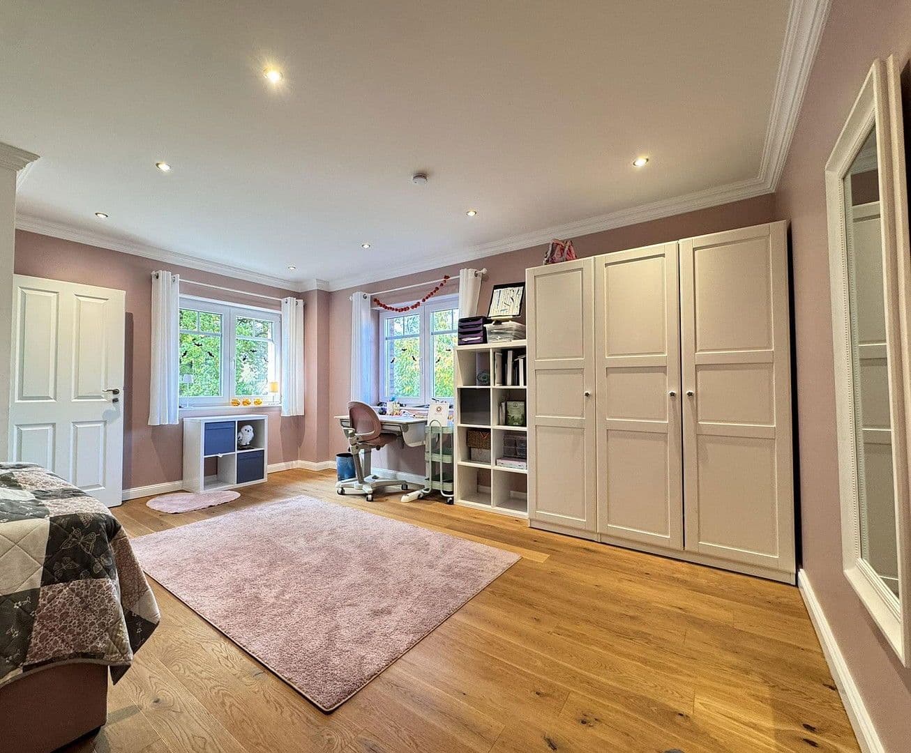 Prodej domu 280 m², pozemek 2.360 m², Börnsen, Šlesvicko-Holštýnsko Prodej domu 280 m², pozemek 2.360 m², Börnsen, Šlesvicko-Holštýnsko