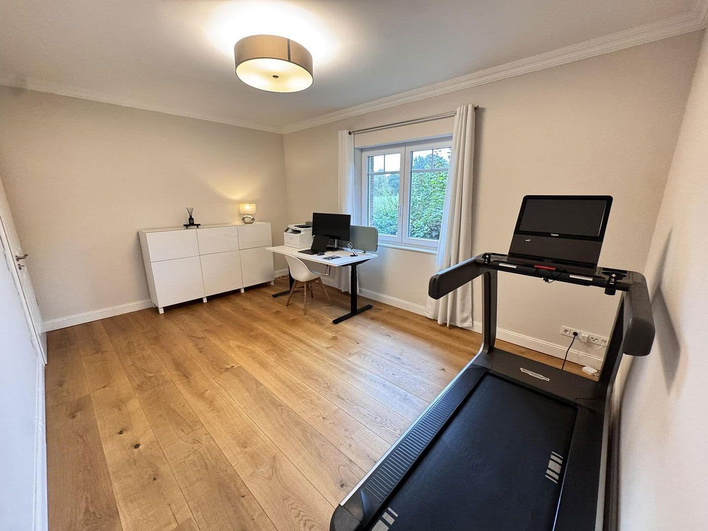 Prodej domu 280 m², pozemek 2.360 m², Börnsen, Šlesvicko-Holštýnsko Prodej domu 280 m², pozemek 2.360 m², Börnsen, Šlesvicko-Holštýnsko