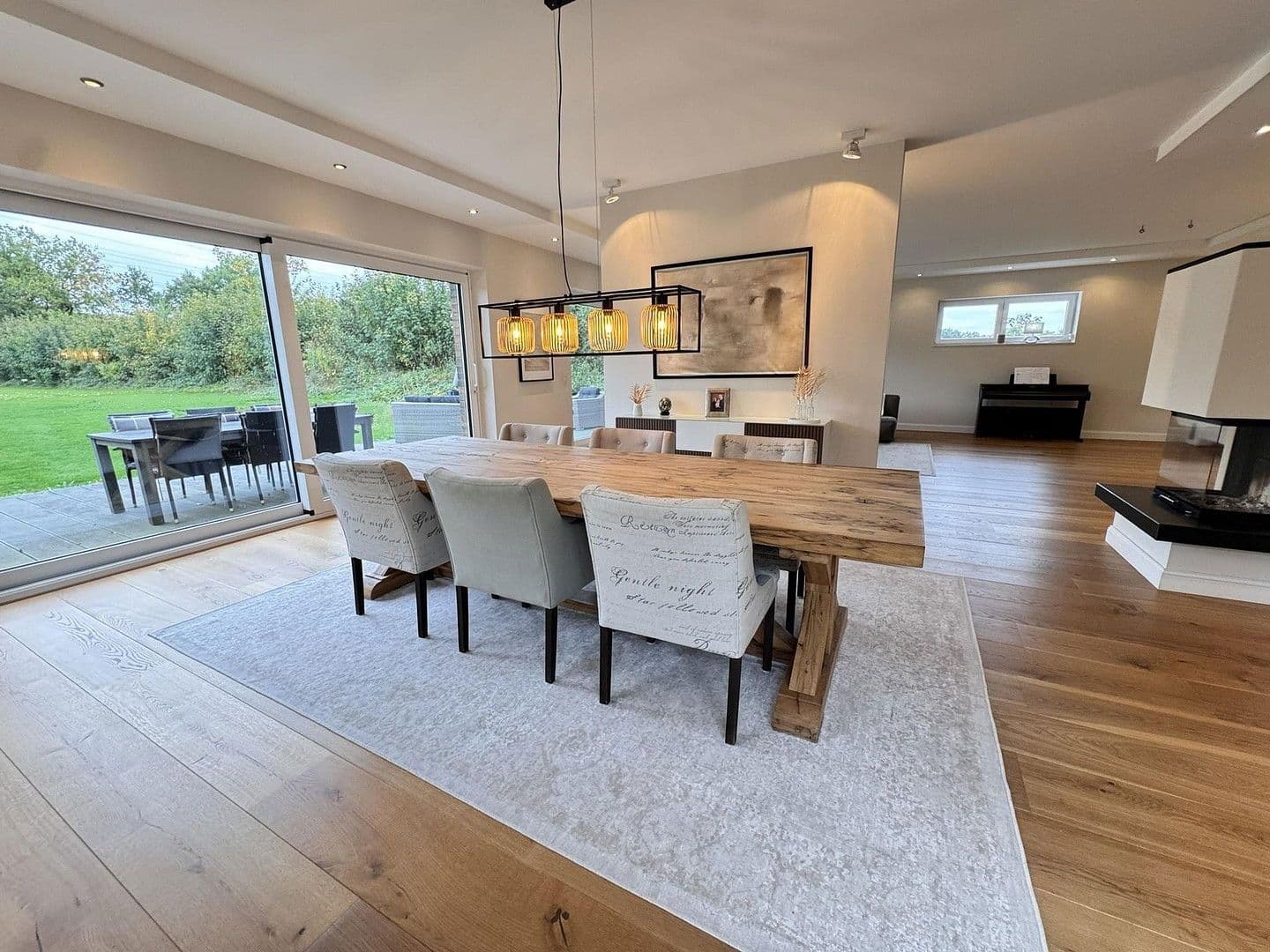 Prodej domu 280 m², pozemek 2.360 m², Börnsen, Šlesvicko-Holštýnsko Prodej domu 280 m², pozemek 2.360 m², Börnsen, Šlesvicko-Holštýnsko