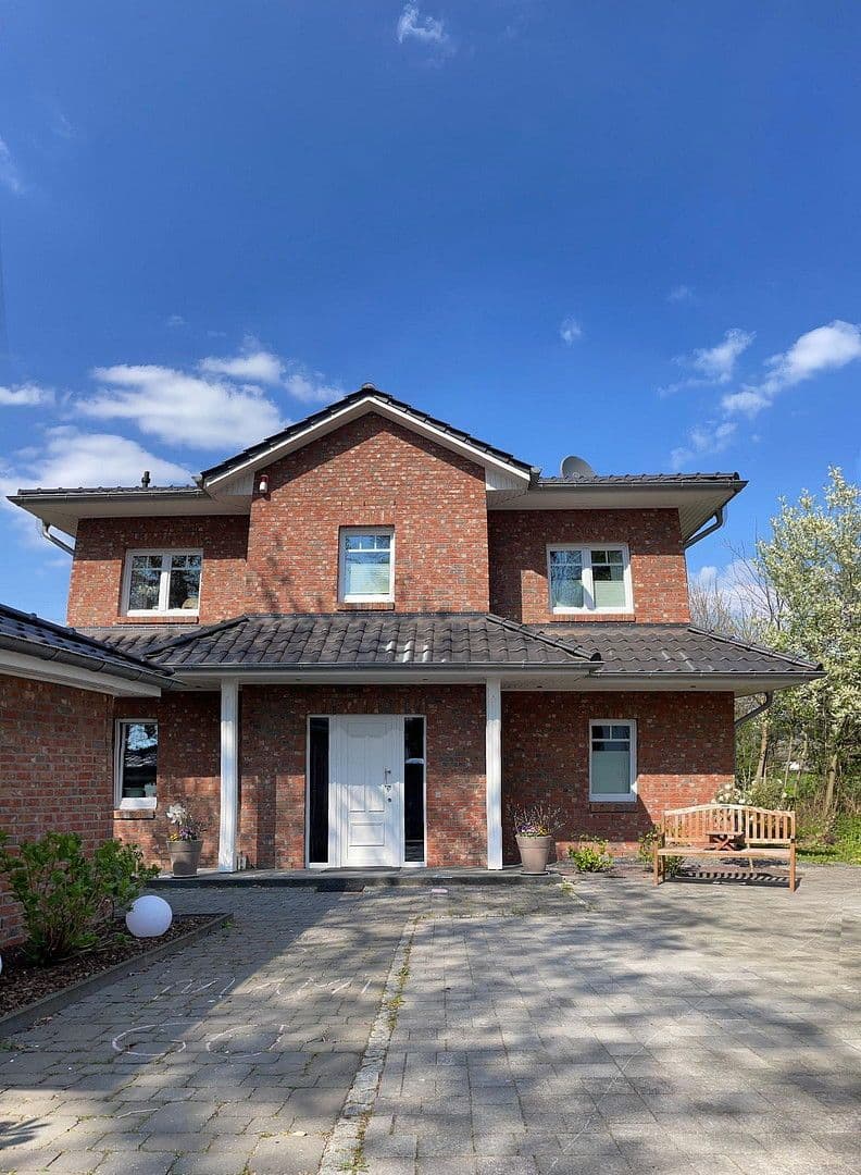 Prodej domu 280 m², pozemek 2.360 m², Börnsen, Šlesvicko-Holštýnsko Prodej domu 280 m², pozemek 2.360 m², Börnsen, Šlesvicko-Holštýnsko