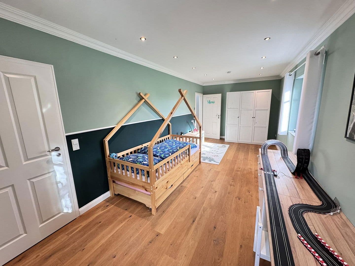 Prodej domu 280 m², pozemek 2.360 m², Börnsen, Šlesvicko-Holštýnsko Prodej domu 280 m², pozemek 2.360 m², Börnsen, Šlesvicko-Holštýnsko