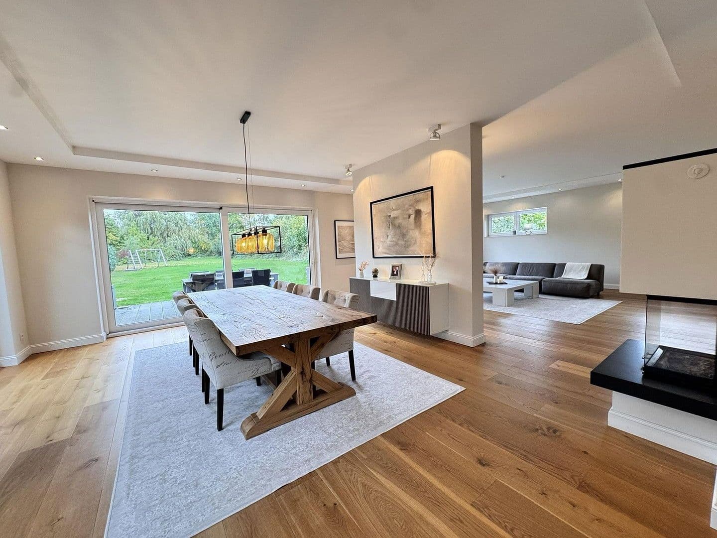 Prodej domu 280 m², pozemek 2.360 m², Börnsen, Šlesvicko-Holštýnsko Prodej domu 280 m², pozemek 2.360 m², Börnsen, Šlesvicko-Holštýnsko