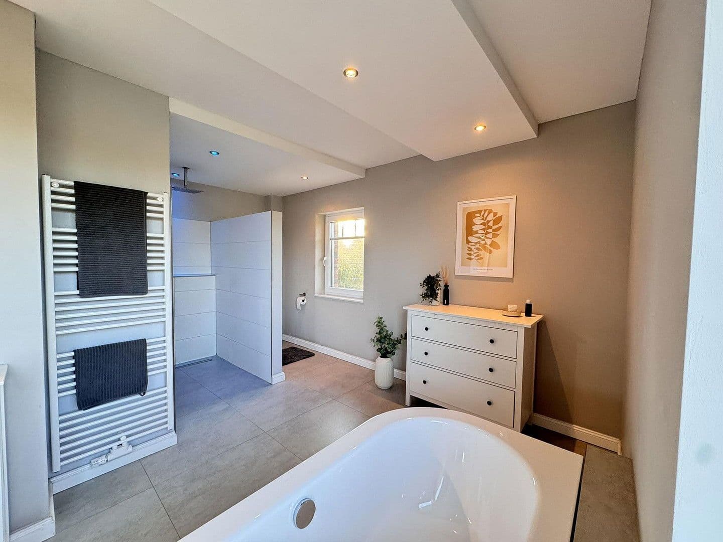 Prodej domu 280 m², pozemek 2.360 m², Börnsen, Šlesvicko-Holštýnsko Prodej domu 280 m², pozemek 2.360 m², Börnsen, Šlesvicko-Holštýnsko