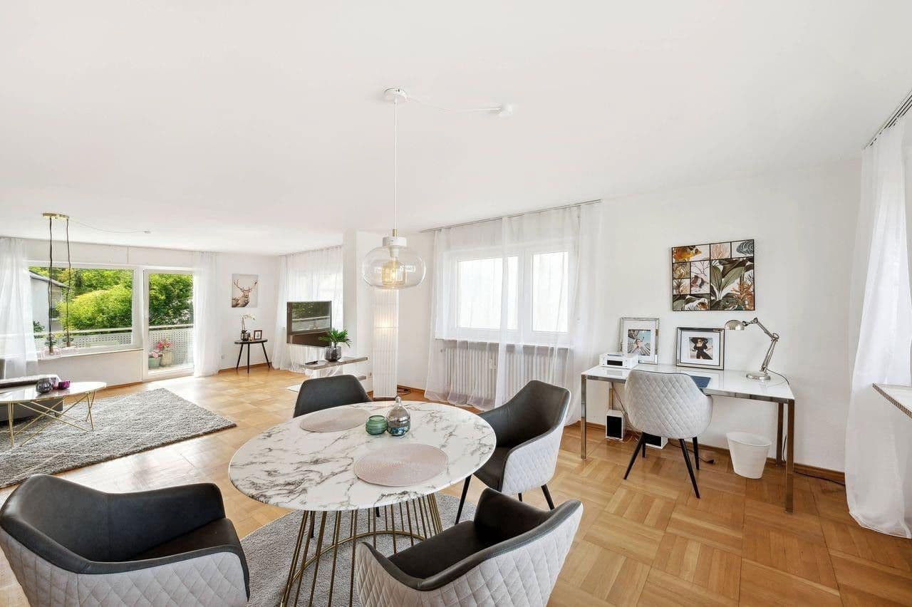 Prodej bytu 3+1 123 m², Karlsruhe, Bádensko-Württembersko Prodej bytu 3+1 123 m², Karlsruhe, Bádensko-Württembersko