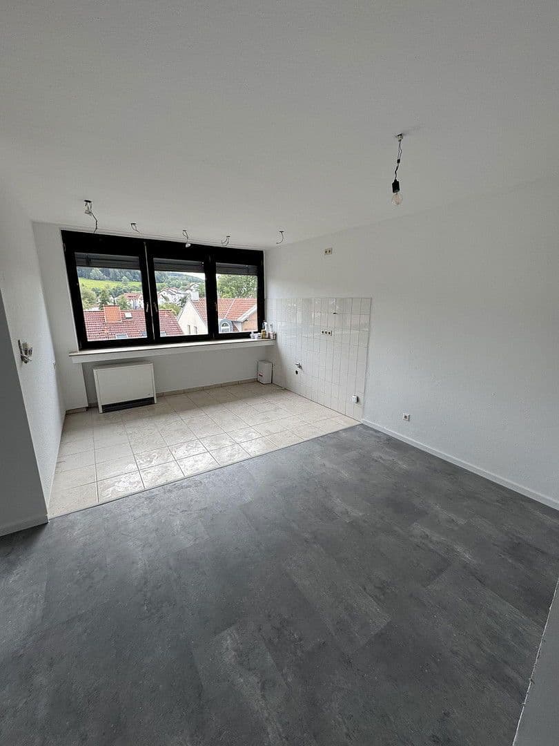 Pronájem bytu 3+1 100 m², Ludwigstraße 72, Wald-Michelbach, Hessen Pronájem bytu 3+1 100 m², Ludwigstraße 72, Wald-Michelbach, Hessen