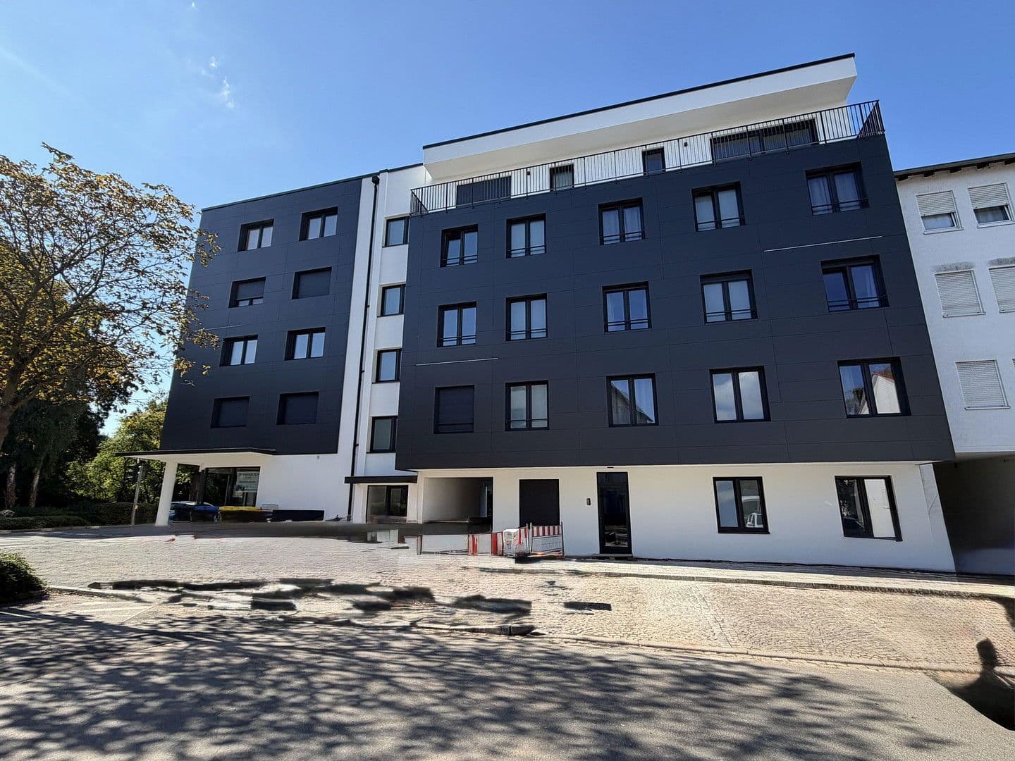 Pronájem nebytového prostoru 190 m², Daniel-Häberelstr. 18, Kaiserslautern, Porýní-Falc Pronájem nebytového prostoru 190 m², Daniel-Häberelstr. 18, Kaiserslautern, Porýní-Falc