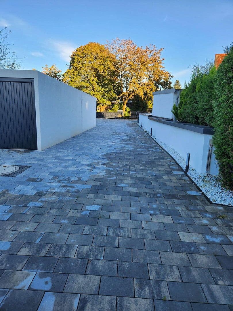 Pronájem bytu 1+1 15 m², Kilihofstr. 2a, München, Bavorsko Pronájem bytu 1+1 15 m², Kilihofstr. 2a, München, Bavorsko