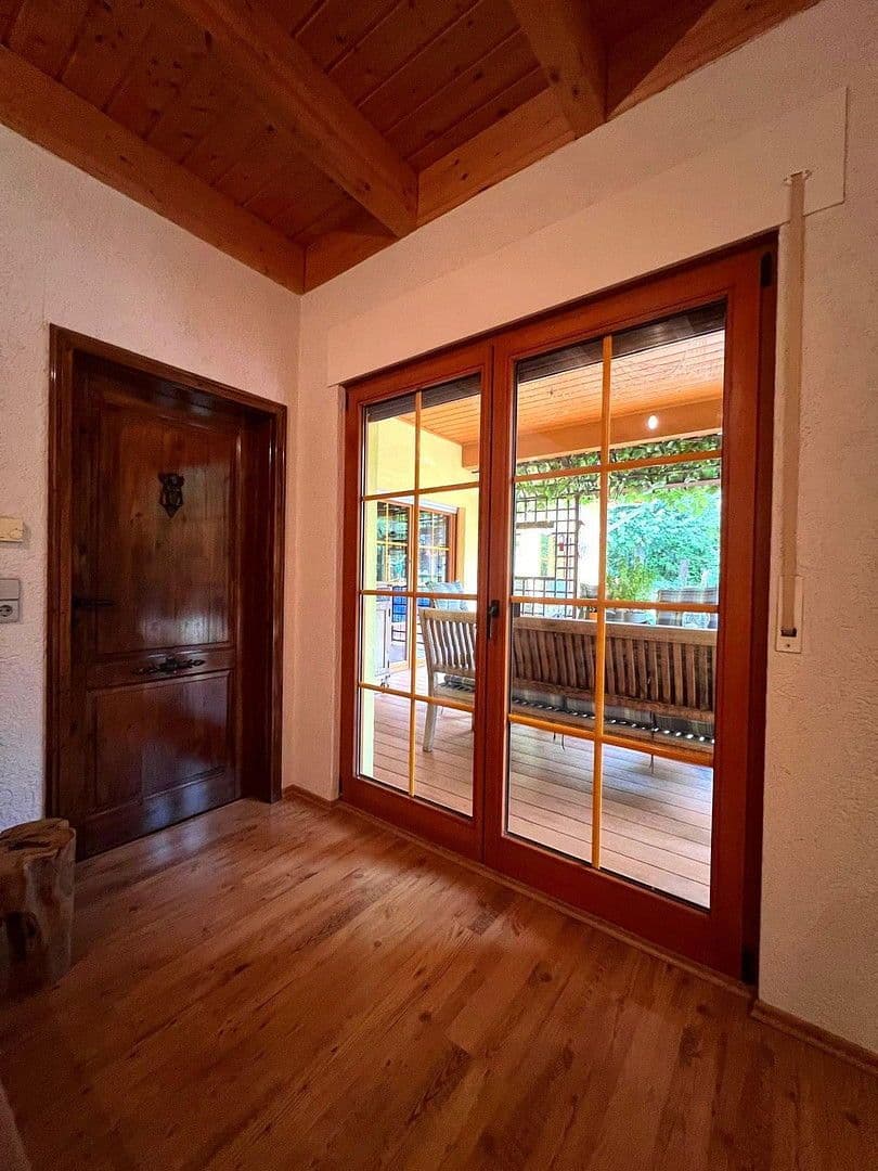 Prodej domu 191 m², pozemek 714 m², Kraichtal, Bádensko-Württembersko Prodej domu 191 m², pozemek 714 m², Kraichtal, Bádensko-Württembersko