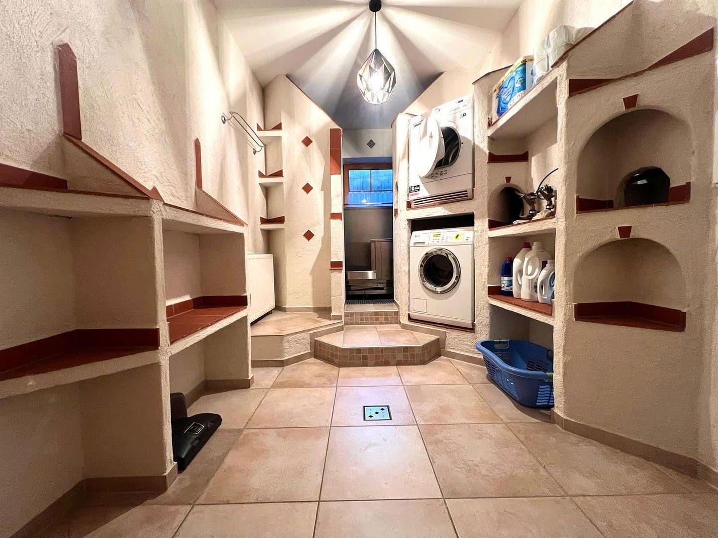 Prodej domu 191 m², pozemek 714 m², Kraichtal, Bádensko-Württembersko Prodej domu 191 m², pozemek 714 m², Kraichtal, Bádensko-Württembersko