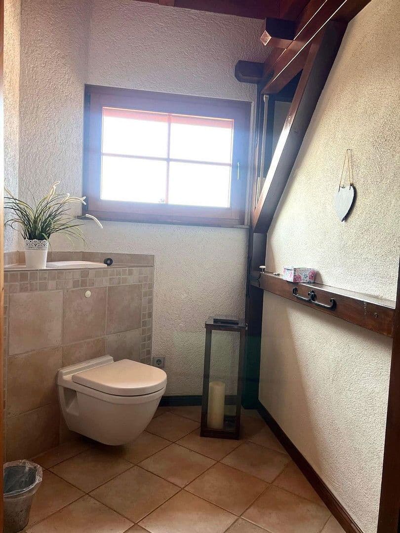 Prodej domu 191 m², pozemek 714 m², Kraichtal, Bádensko-Württembersko Prodej domu 191 m², pozemek 714 m², Kraichtal, Bádensko-Württembersko