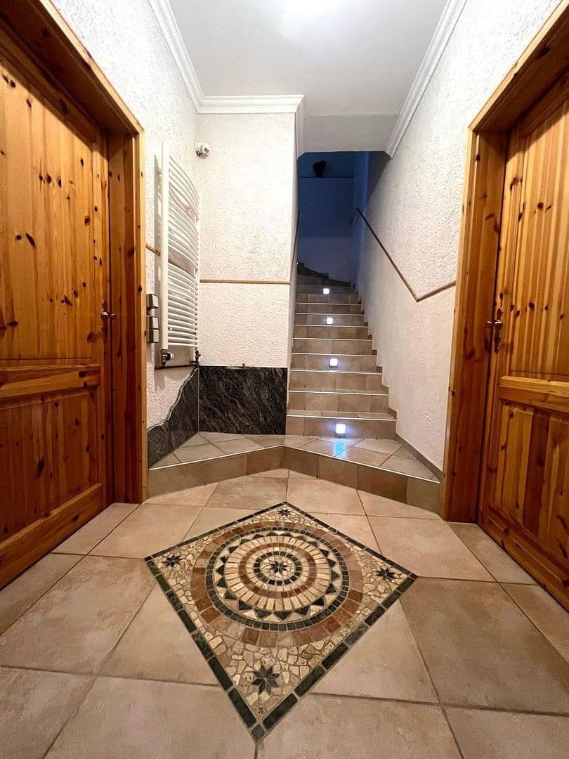 Prodej domu 191 m², pozemek 714 m², Kraichtal, Bádensko-Württembersko Prodej domu 191 m², pozemek 714 m², Kraichtal, Bádensko-Württembersko