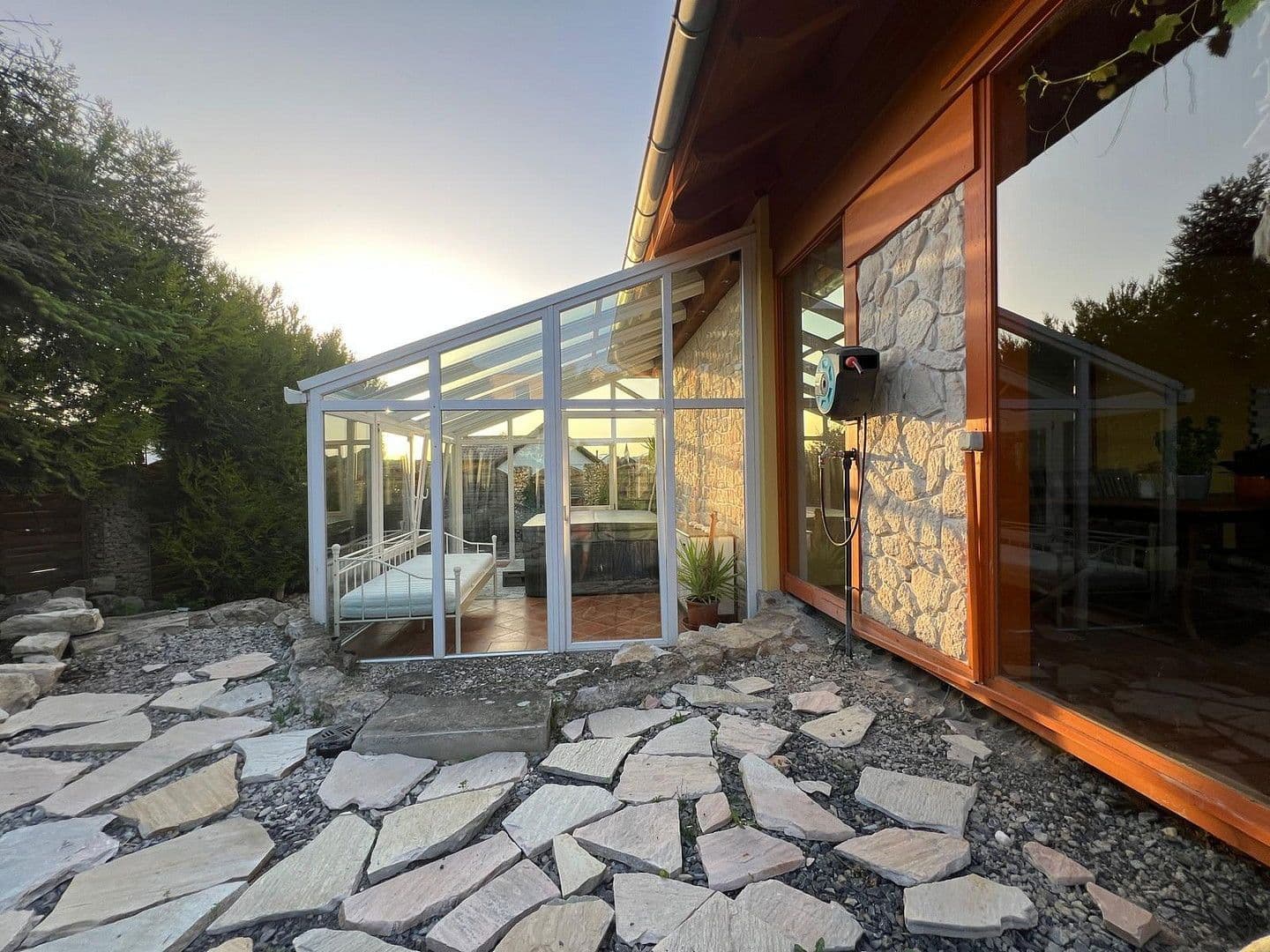 Prodej domu 191 m², pozemek 714 m², Kraichtal, Bádensko-Württembersko Prodej domu 191 m², pozemek 714 m², Kraichtal, Bádensko-Württembersko