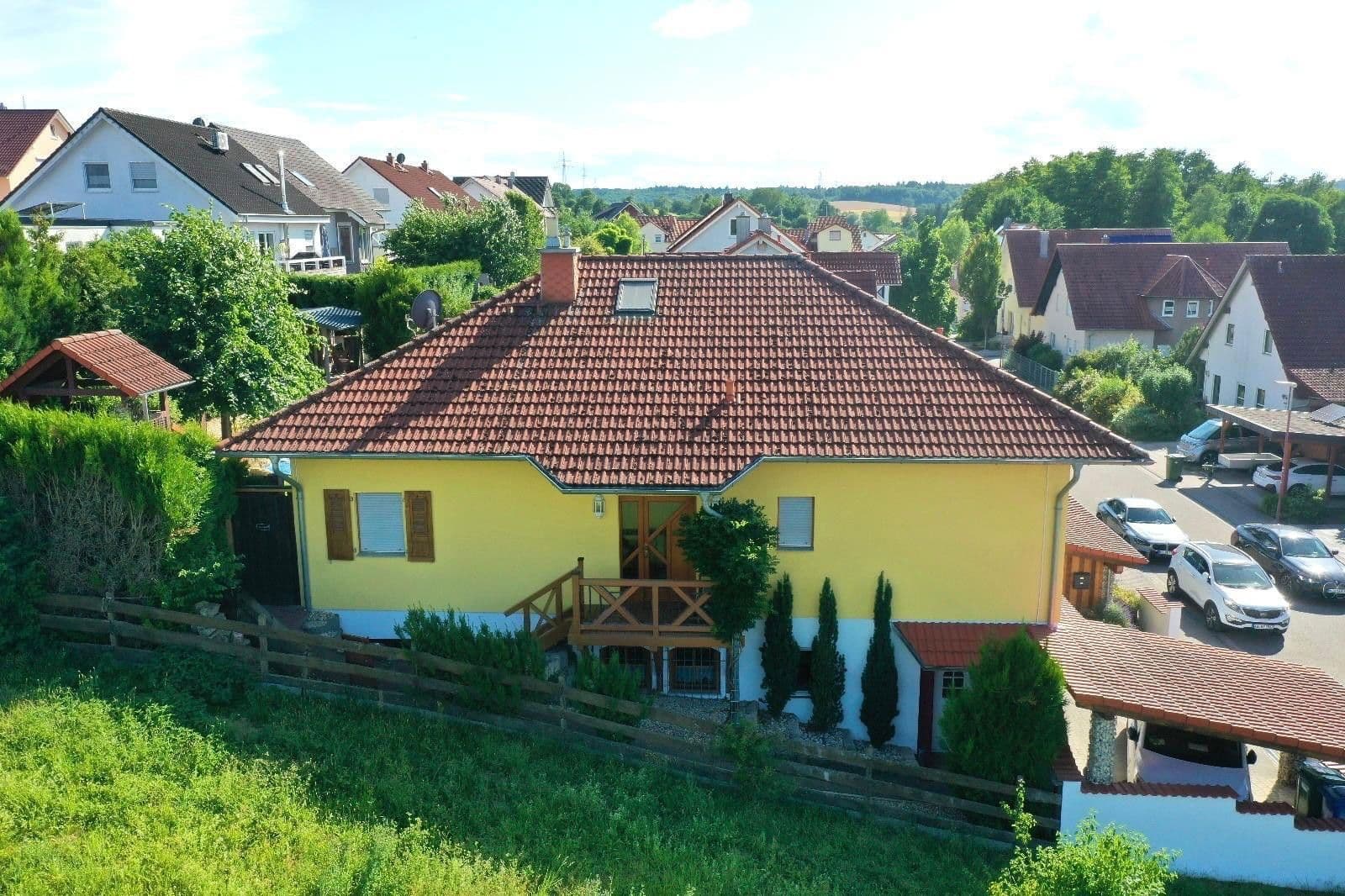 Prodej domu 191 m², pozemek 714 m², Kraichtal, Bádensko-Württembersko Prodej domu 191 m², pozemek 714 m², Kraichtal, Bádensko-Württembersko