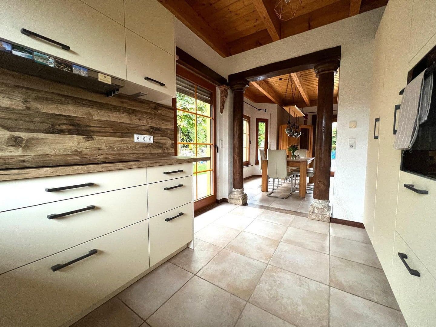 Prodej domu 191 m², pozemek 714 m², Kraichtal, Bádensko-Württembersko Prodej domu 191 m², pozemek 714 m², Kraichtal, Bádensko-Württembersko