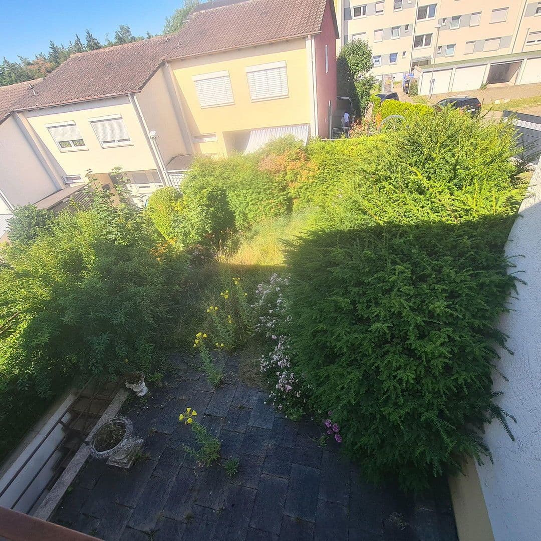 Prodej domu 106 m², pozemek 160 m², Dinkelsbühlerstr.29, Reutlingen, Bádensko-Württembersko Prodej domu 106 m², pozemek 160 m², Dinkelsbühlerstr.29, Reutlingen, Bádensko-Württembersko