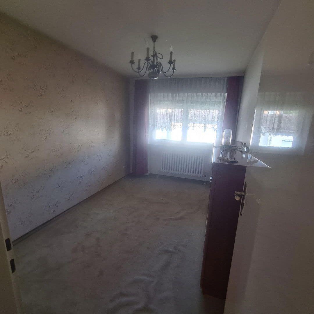 Prodej domu 106 m², pozemek 160 m², Dinkelsbühlerstr.29, Reutlingen, Bádensko-Württembersko Prodej domu 106 m², pozemek 160 m², Dinkelsbühlerstr.29, Reutlingen, Bádensko-Württembersko