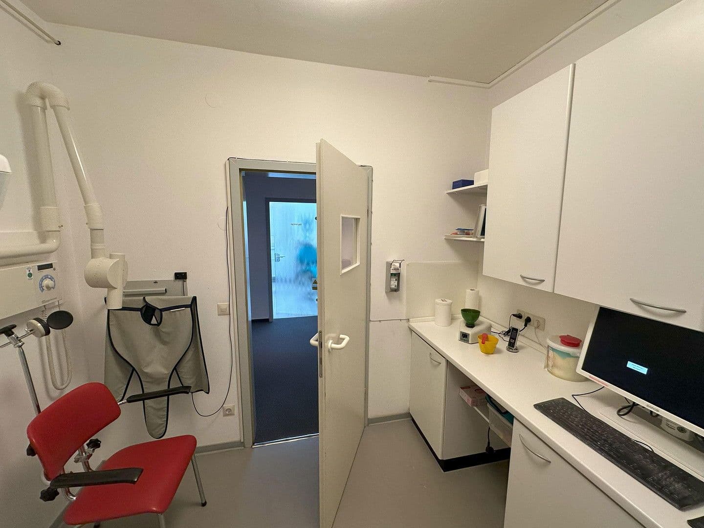 Pronájem kanceláře 166 m², Wolfsburg, Dolní Sasko Pronájem kanceláře 166 m², Wolfsburg, Dolní Sasko