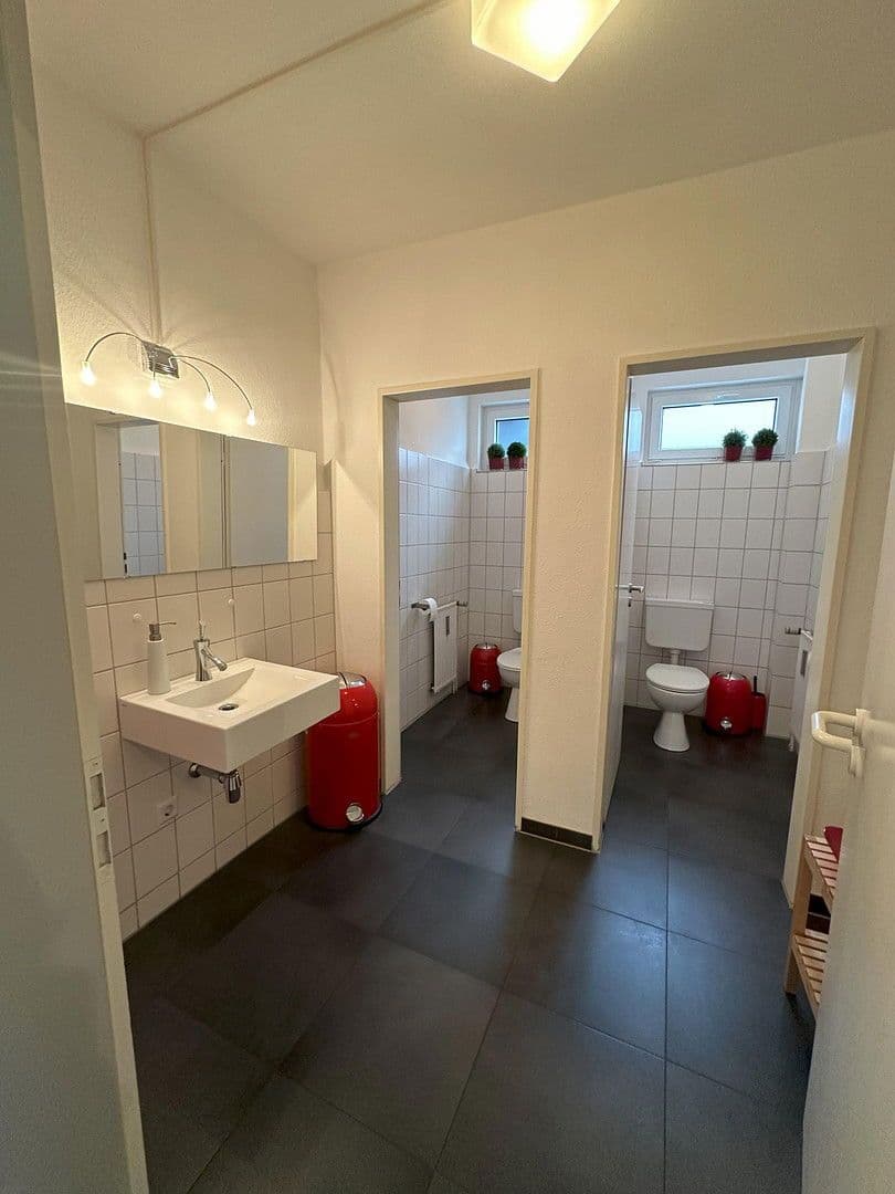 Pronájem kanceláře 166 m², Wolfsburg, Dolní Sasko Pronájem kanceláře 166 m², Wolfsburg, Dolní Sasko