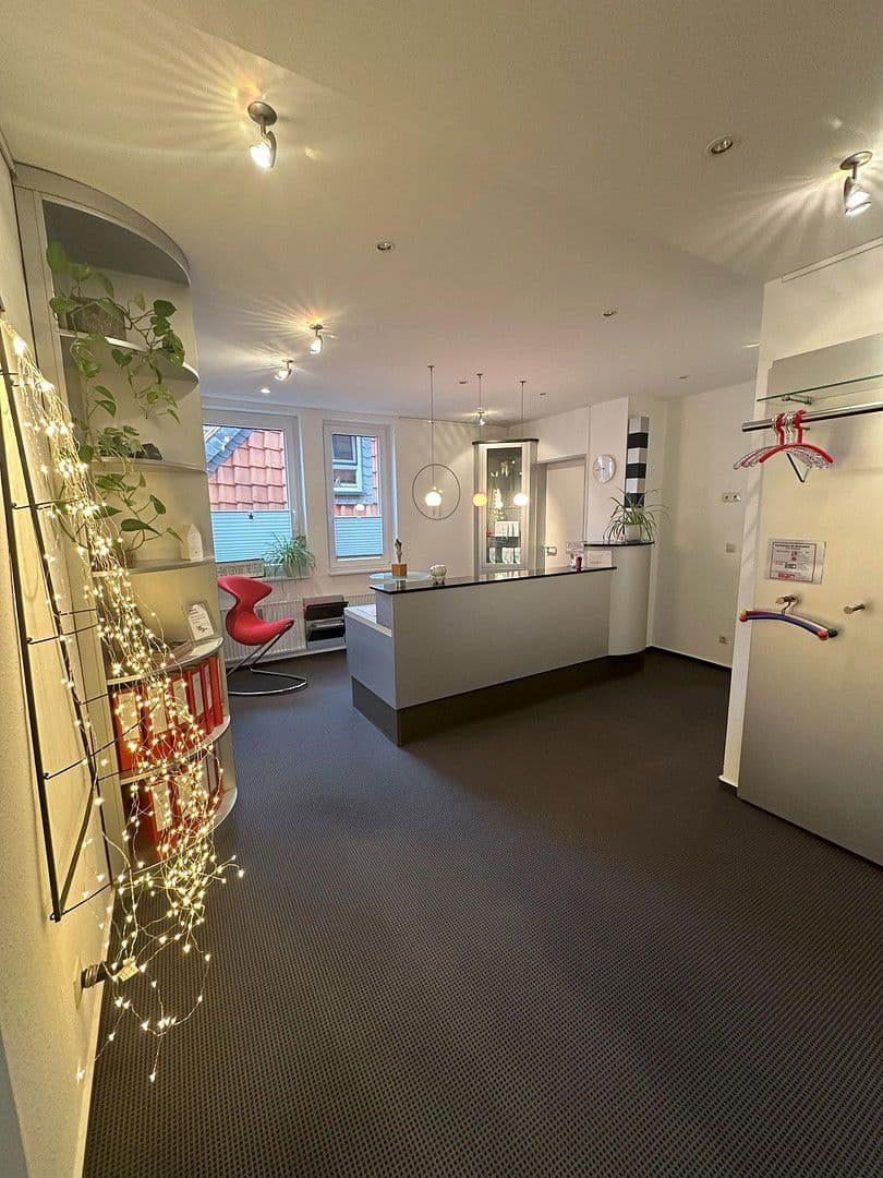 Pronájem kanceláře 166 m², Wolfsburg, Dolní Sasko Pronájem kanceláře 166 m², Wolfsburg, Dolní Sasko