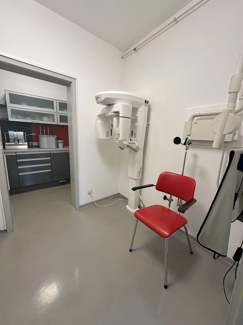 Pronájem kanceláře 166 m², Wolfsburg, Dolní Sasko Pronájem kanceláře 166 m², Wolfsburg, Dolní Sasko