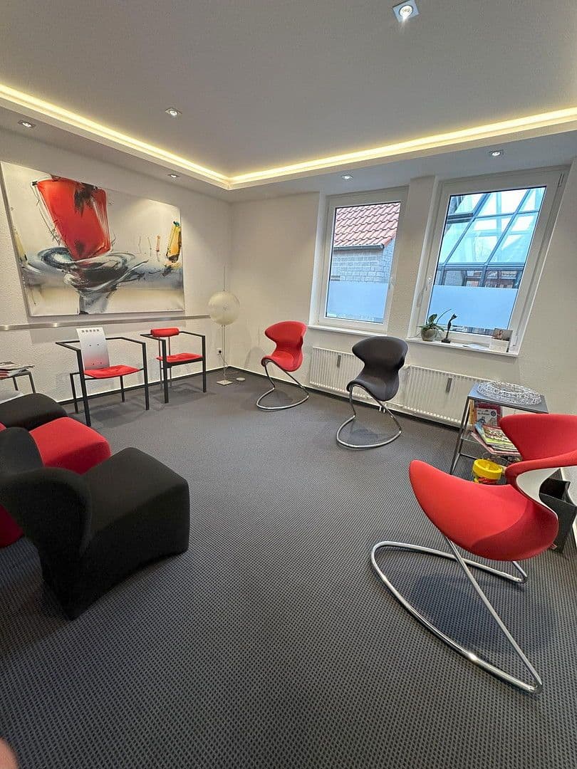 Pronájem kanceláře 166 m², Wolfsburg, Dolní Sasko Pronájem kanceláře 166 m², Wolfsburg, Dolní Sasko