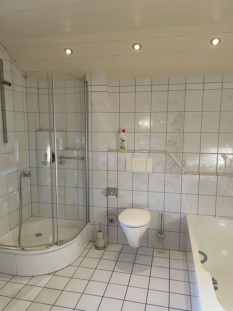 Pronájem bytu 4+1 165 m², Wincheringen, Porýní-Falc Pronájem bytu 4+1 165 m², Wincheringen, Porýní-Falc