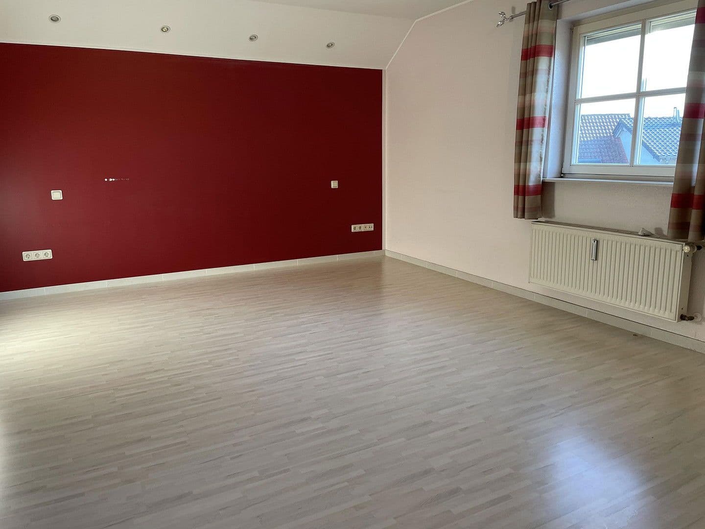 Pronájem bytu 4+1 165 m², Wincheringen, Porýní-Falc Pronájem bytu 4+1 165 m², Wincheringen, Porýní-Falc