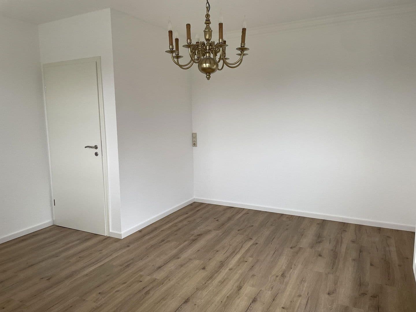 Pronájem bytu 4+1 165 m², Wincheringen, Porýní-Falc Pronájem bytu 4+1 165 m², Wincheringen, Porýní-Falc