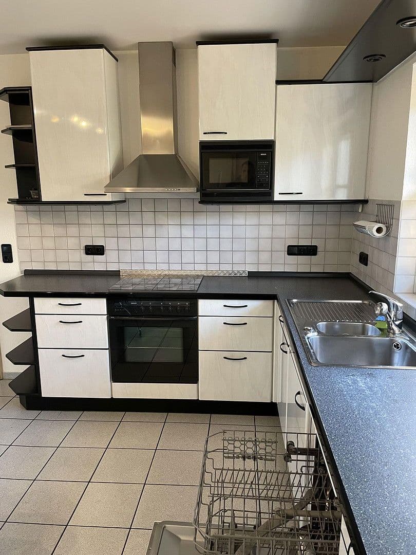 Pronájem bytu 4+1 165 m², Wincheringen, Porýní-Falc Pronájem bytu 4+1 165 m², Wincheringen, Porýní-Falc