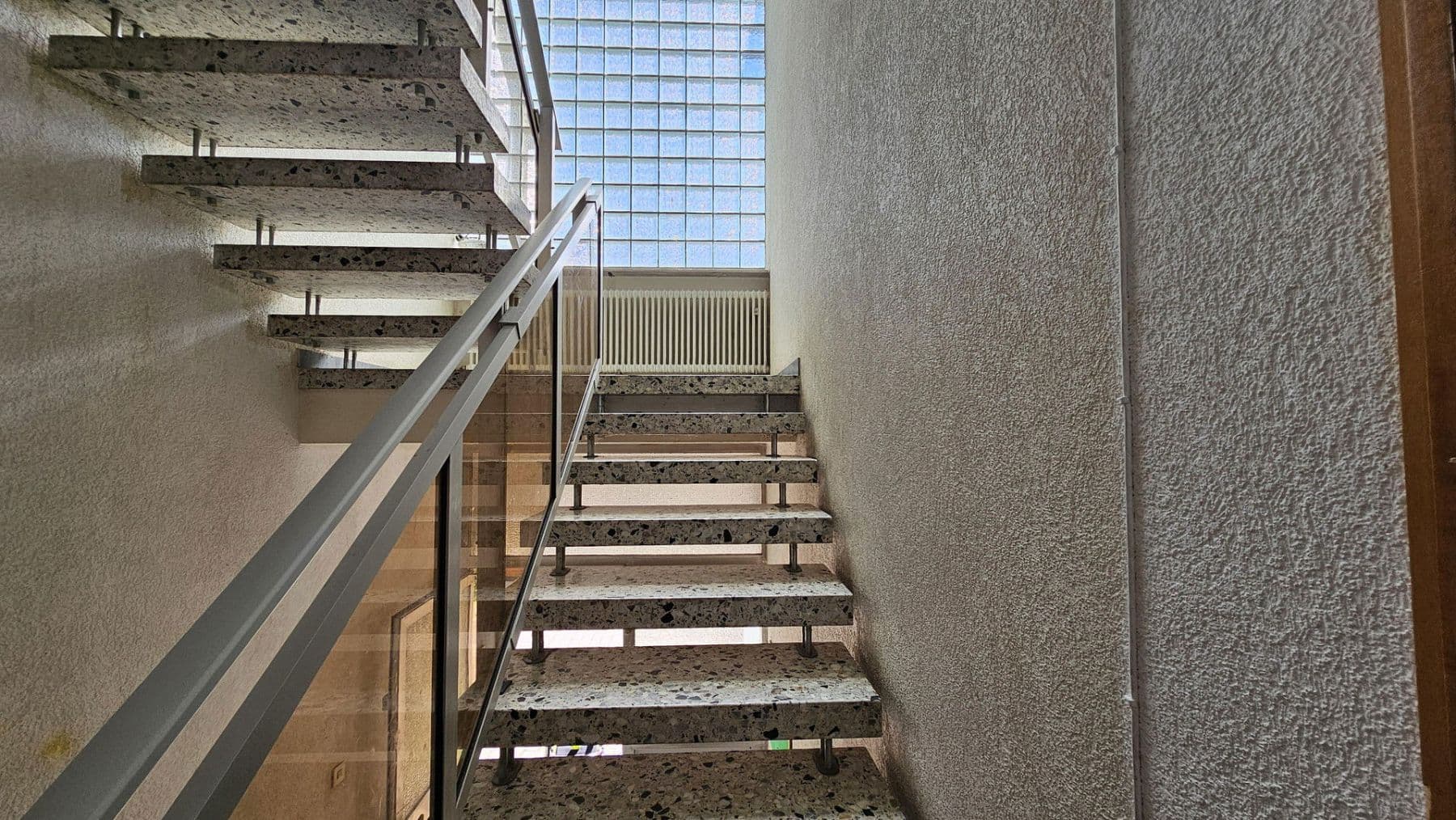 Prodej domu 451 m², pozemek 152 m², Usingen, Hessen Prodej domu 451 m², pozemek 152 m², Usingen, Hessen