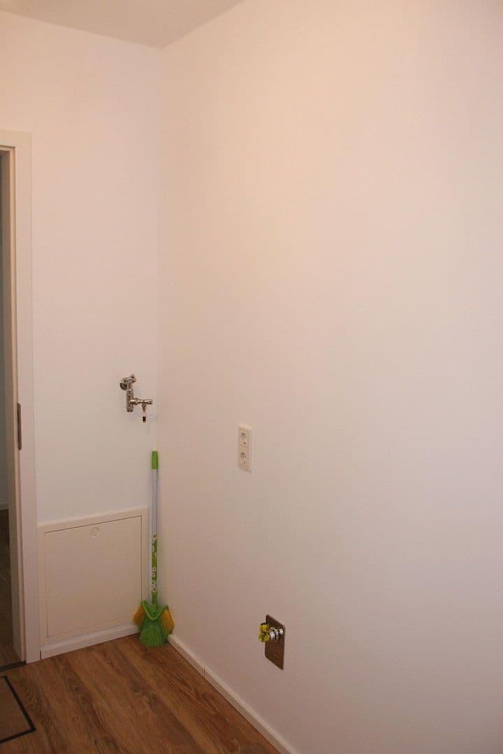 Pronájem bytu 4+1 143 m², Siegfeldstr. 1c, Hennef (Sieg), Severní Porýní-Vestfálsko Pronájem bytu 4+1 143 m², Siegfeldstr. 1c, Hennef (Sieg), Severní Porýní-Vestfálsko