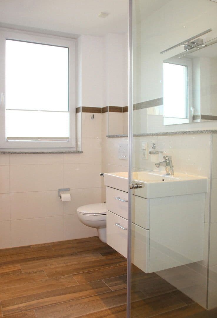 Pronájem bytu 4+1 143 m², Siegfeldstr. 1c, Hennef (Sieg), Severní Porýní-Vestfálsko Pronájem bytu 4+1 143 m², Siegfeldstr. 1c, Hennef (Sieg), Severní Porýní-Vestfálsko