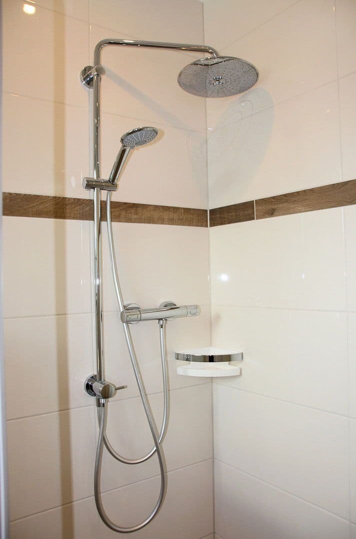 Pronájem bytu 4+1 143 m², Siegfeldstr. 1c, Hennef (Sieg), Severní Porýní-Vestfálsko Pronájem bytu 4+1 143 m², Siegfeldstr. 1c, Hennef (Sieg), Severní Porýní-Vestfálsko