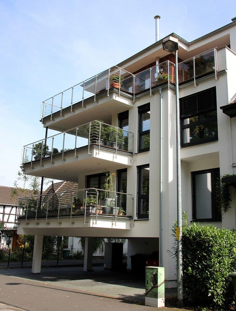 Pronájem bytu 4+1 143 m², Siegfeldstr. 1c, Hennef (Sieg), Severní Porýní-Vestfálsko Pronájem bytu 4+1 143 m², Siegfeldstr. 1c, Hennef (Sieg), Severní Porýní-Vestfálsko