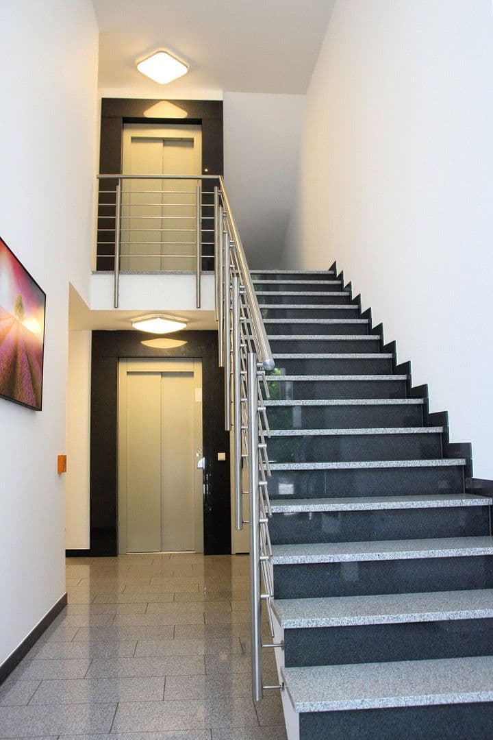 Pronájem bytu 4+1 143 m², Siegfeldstr. 1c, Hennef (Sieg), Severní Porýní-Vestfálsko Pronájem bytu 4+1 143 m², Siegfeldstr. 1c, Hennef (Sieg), Severní Porýní-Vestfálsko