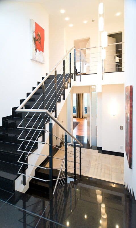 Prodej domu 400 m², pozemek 1.500 m², Bad Saulgau, Bádensko-Württembersko Prodej domu 400 m², pozemek 1.500 m², Bad Saulgau, Bádensko-Württembersko