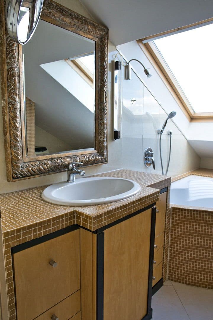 Pronájem bytu 3+1 114 m², Wilhelm-von-Capitaine Strasse 18, Köln, Severní Porýní-Vestfálsko Pronájem bytu 3+1 114 m², Wilhelm-von-Capitaine Strasse 18, Köln, Severní Porýní-Vestfálsko