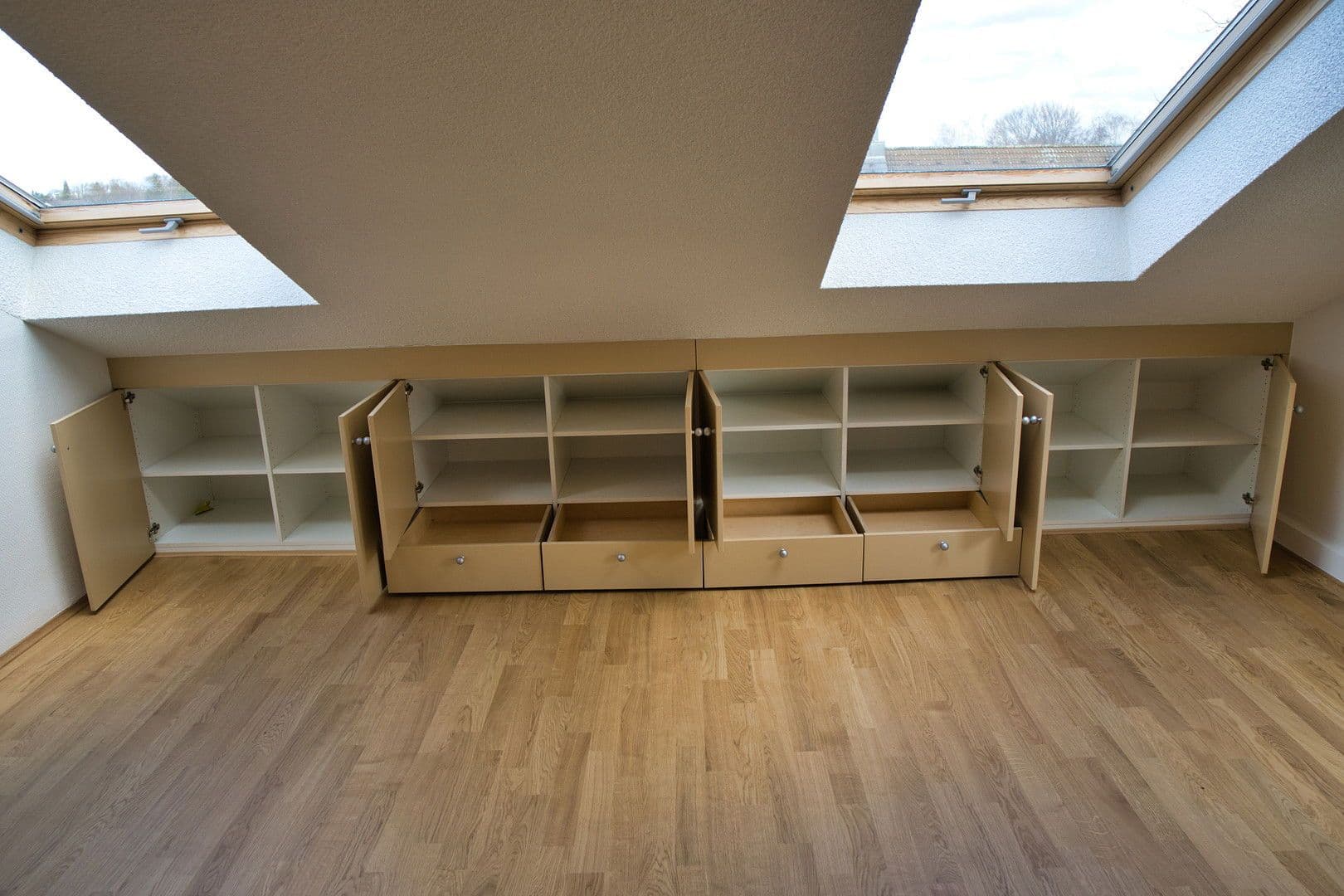 Pronájem bytu 3+1 114 m², Wilhelm-von-Capitaine Strasse 18, Köln, Severní Porýní-Vestfálsko Pronájem bytu 3+1 114 m², Wilhelm-von-Capitaine Strasse 18, Köln, Severní Porýní-Vestfálsko