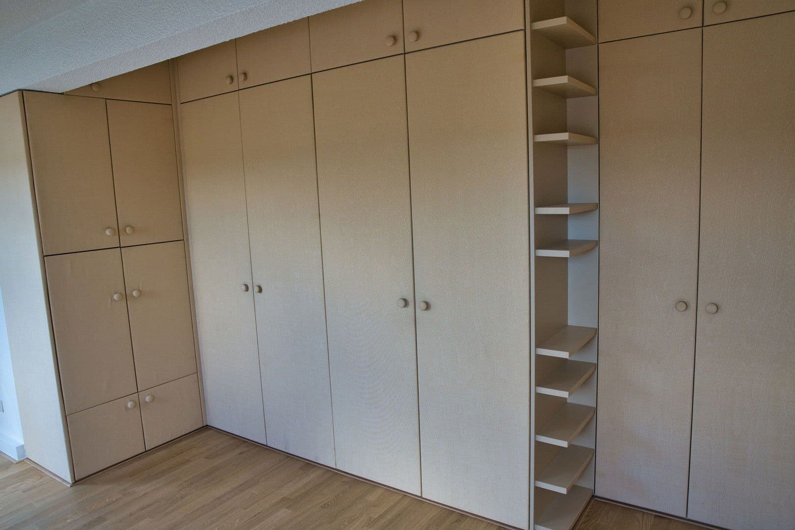 Pronájem bytu 3+1 114 m², Wilhelm-von-Capitaine Strasse 18, Köln, Severní Porýní-Vestfálsko Pronájem bytu 3+1 114 m², Wilhelm-von-Capitaine Strasse 18, Köln, Severní Porýní-Vestfálsko